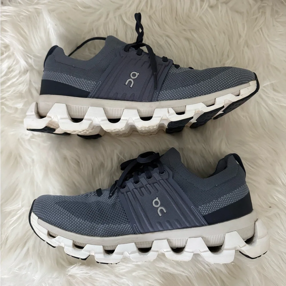 On Running Shoe Cloudswift 3 in blue and white - Picture 9 of 14